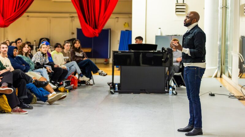 featured image for As USC professor, Wayne Brady brings improv comedy expertise to class